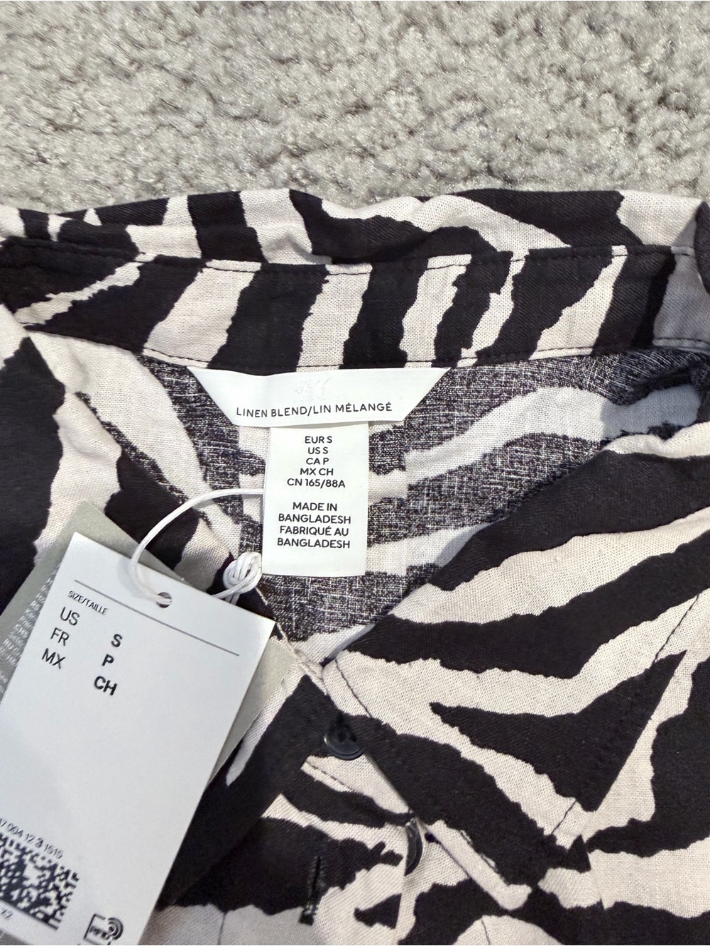 H&M Zebra-Print Button Down Shirt in Black & Cream - Picture 7 of 7